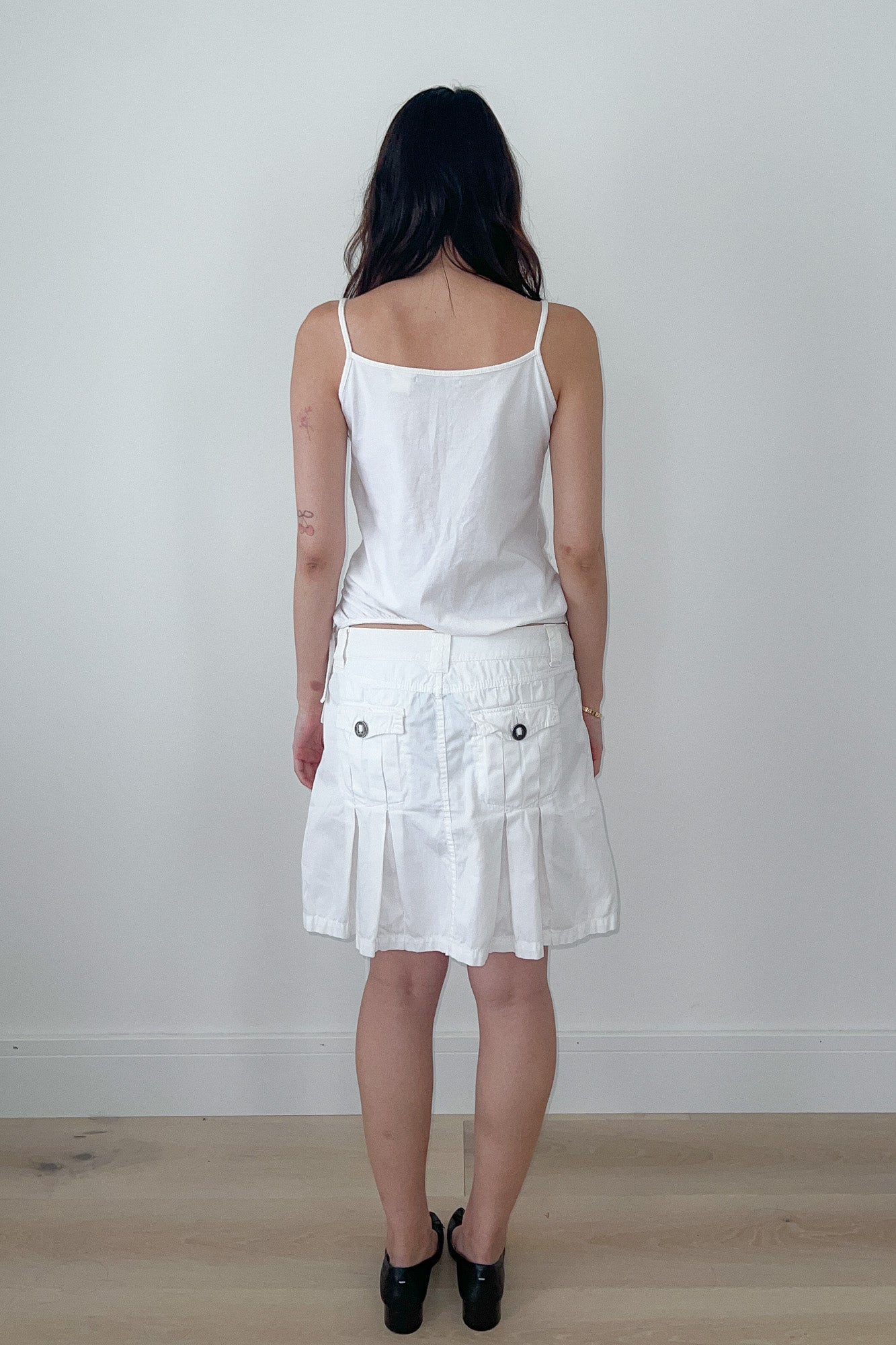 low waisted white skirt