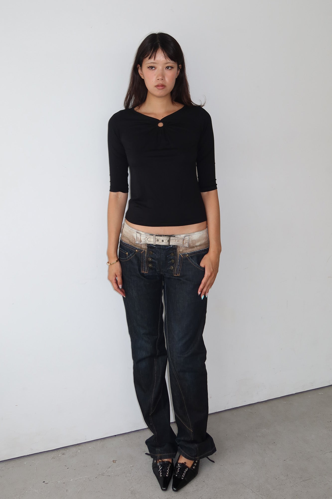 black keyhole ruched top
