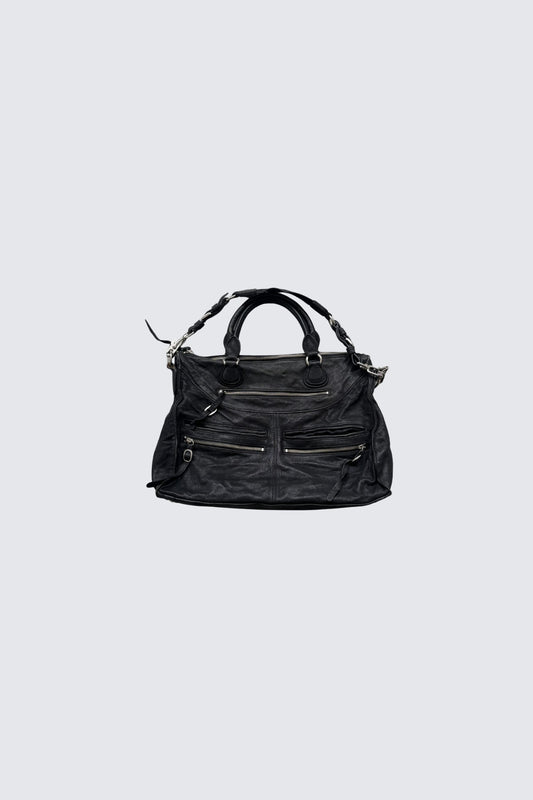 multi pocket leather shoulder bag
