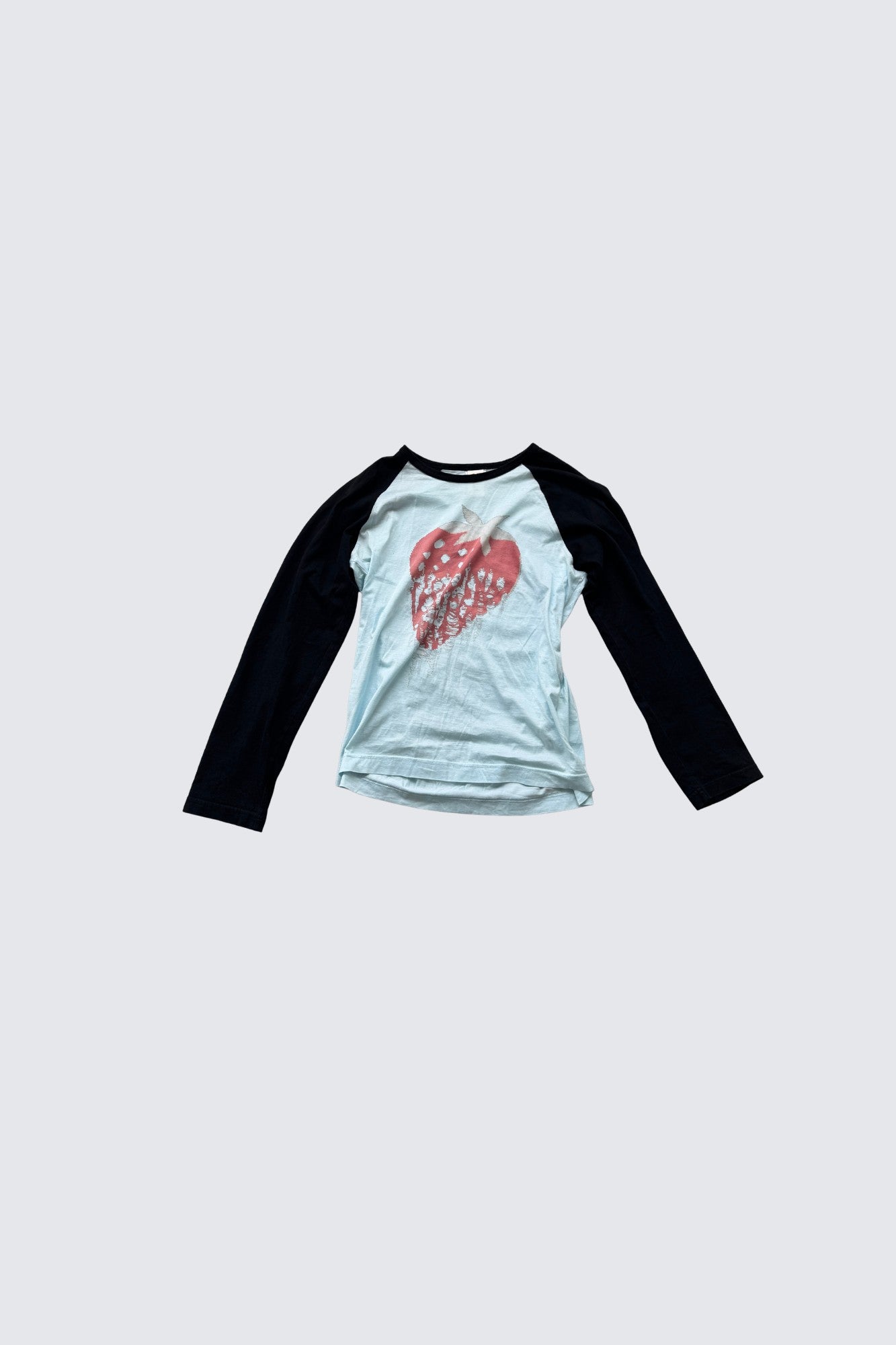 comme des garçons | strawberry raglan top
