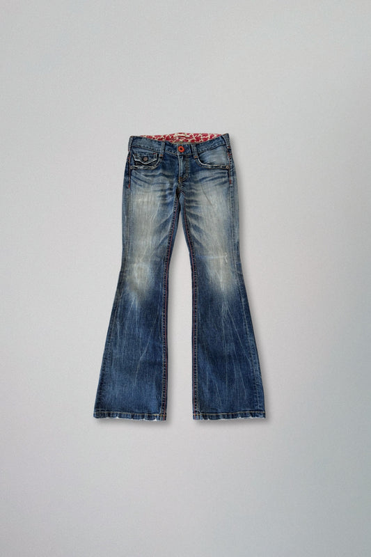 genoese | low waisted jeans with back strap
