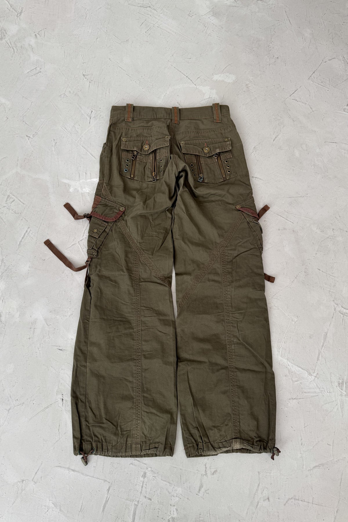 low waisted cargo pants