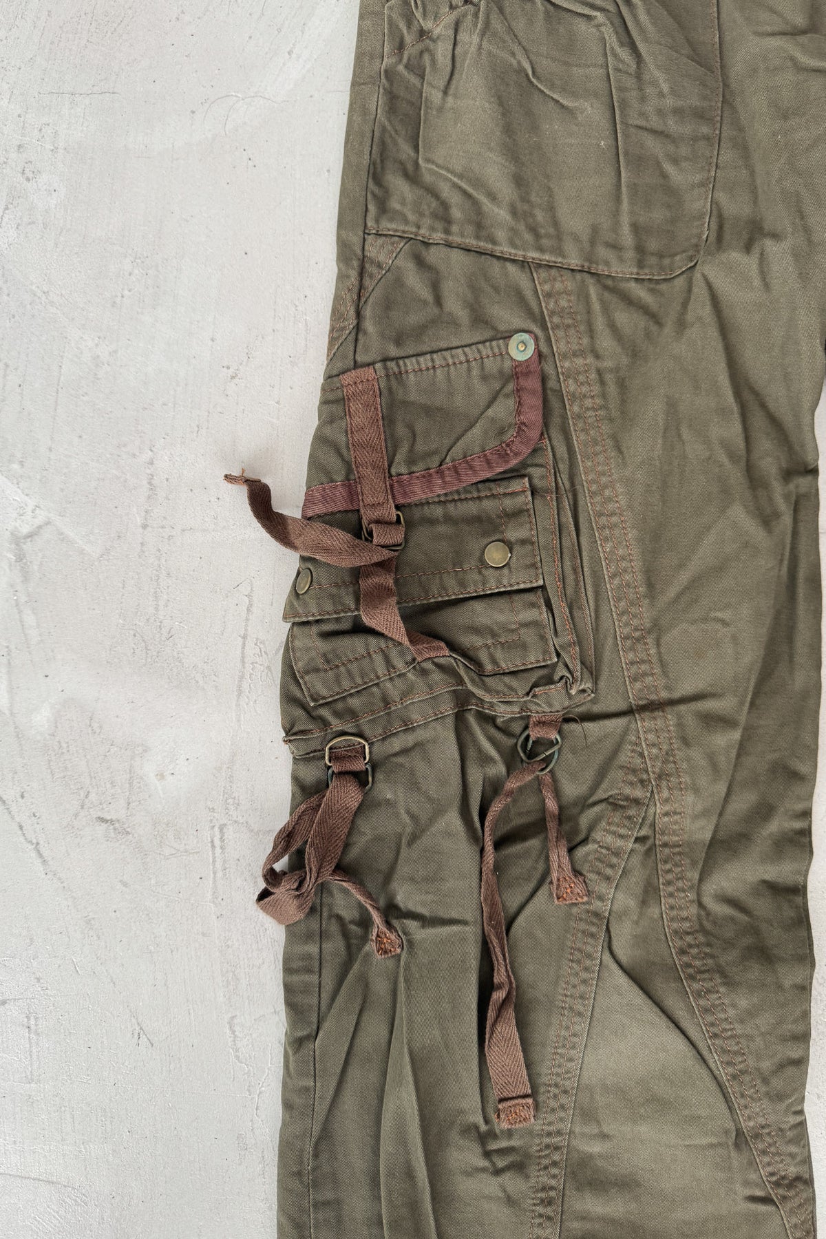 low waisted cargo pants