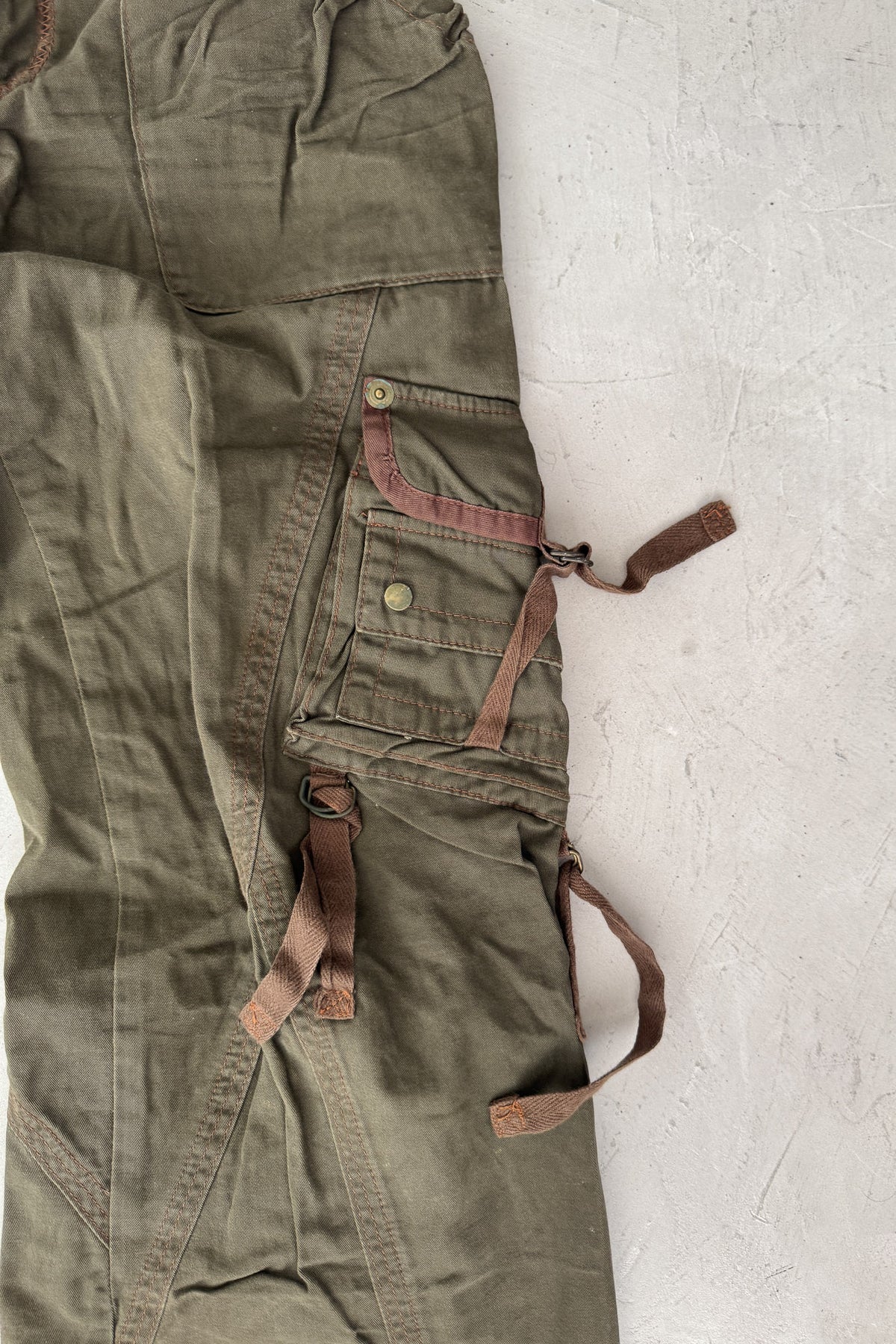 low waisted cargo pants