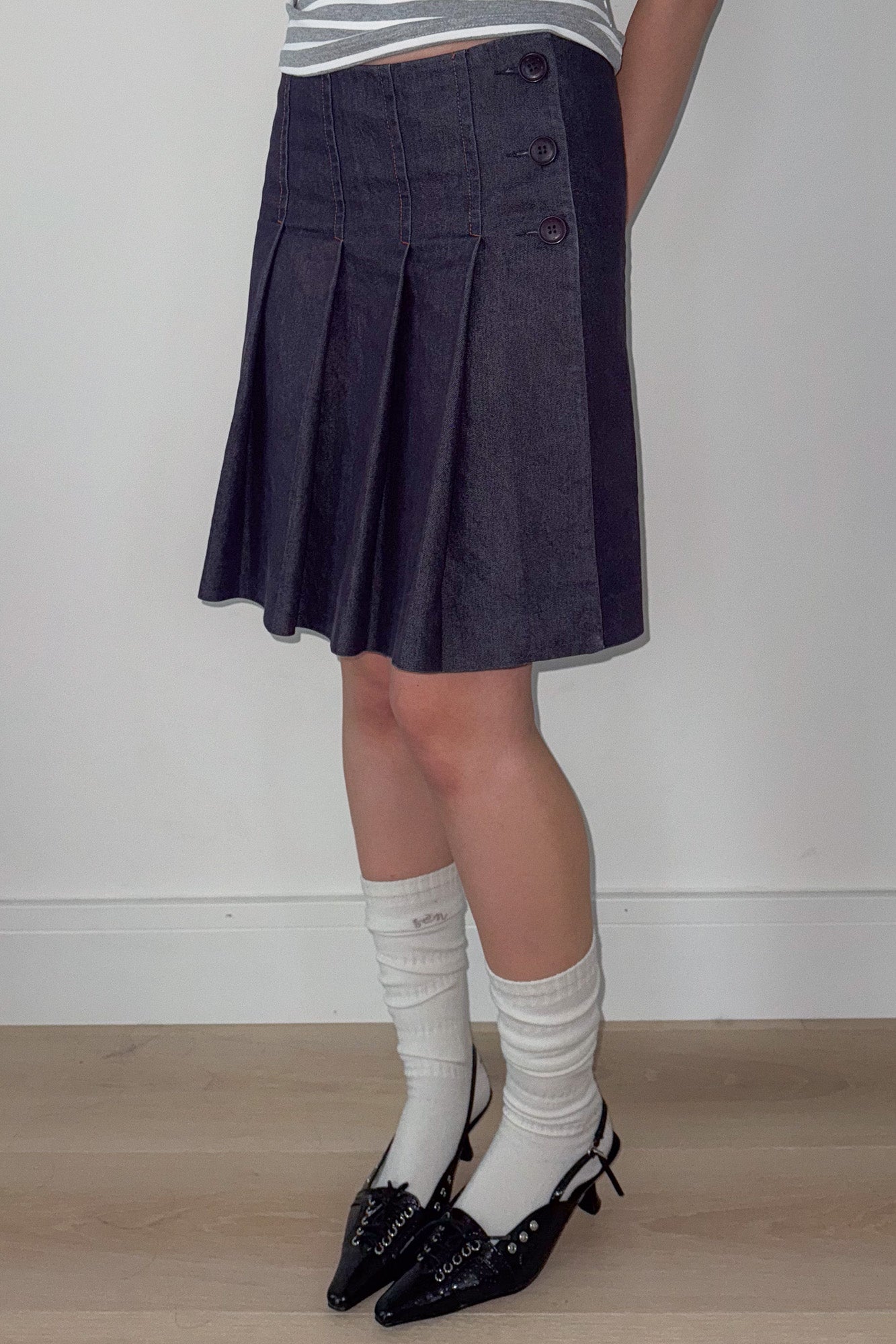 denim pleated skirt