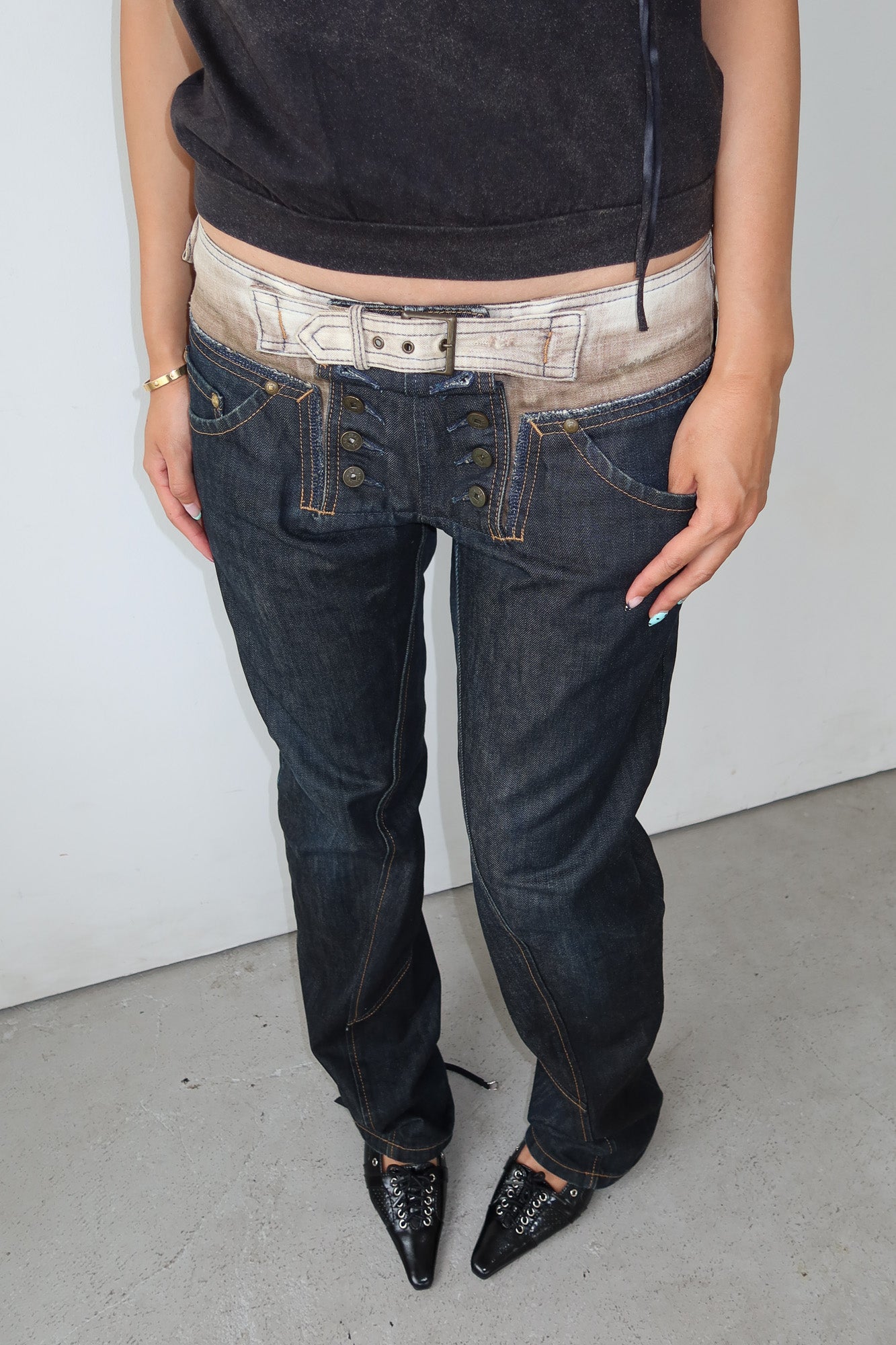 marithé françois girbaud | belted jeans