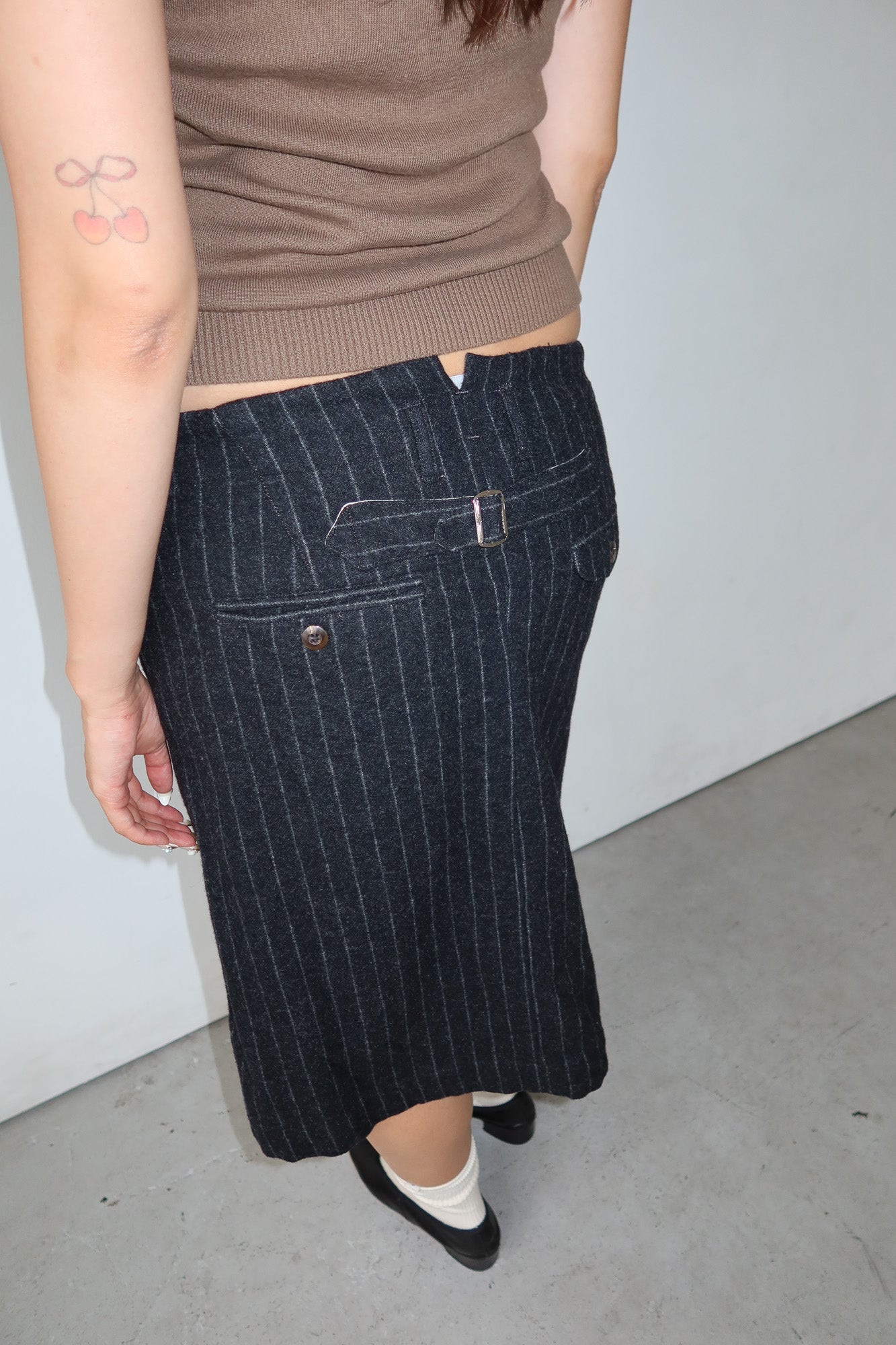beams boy | stripe wool buckle skirt
