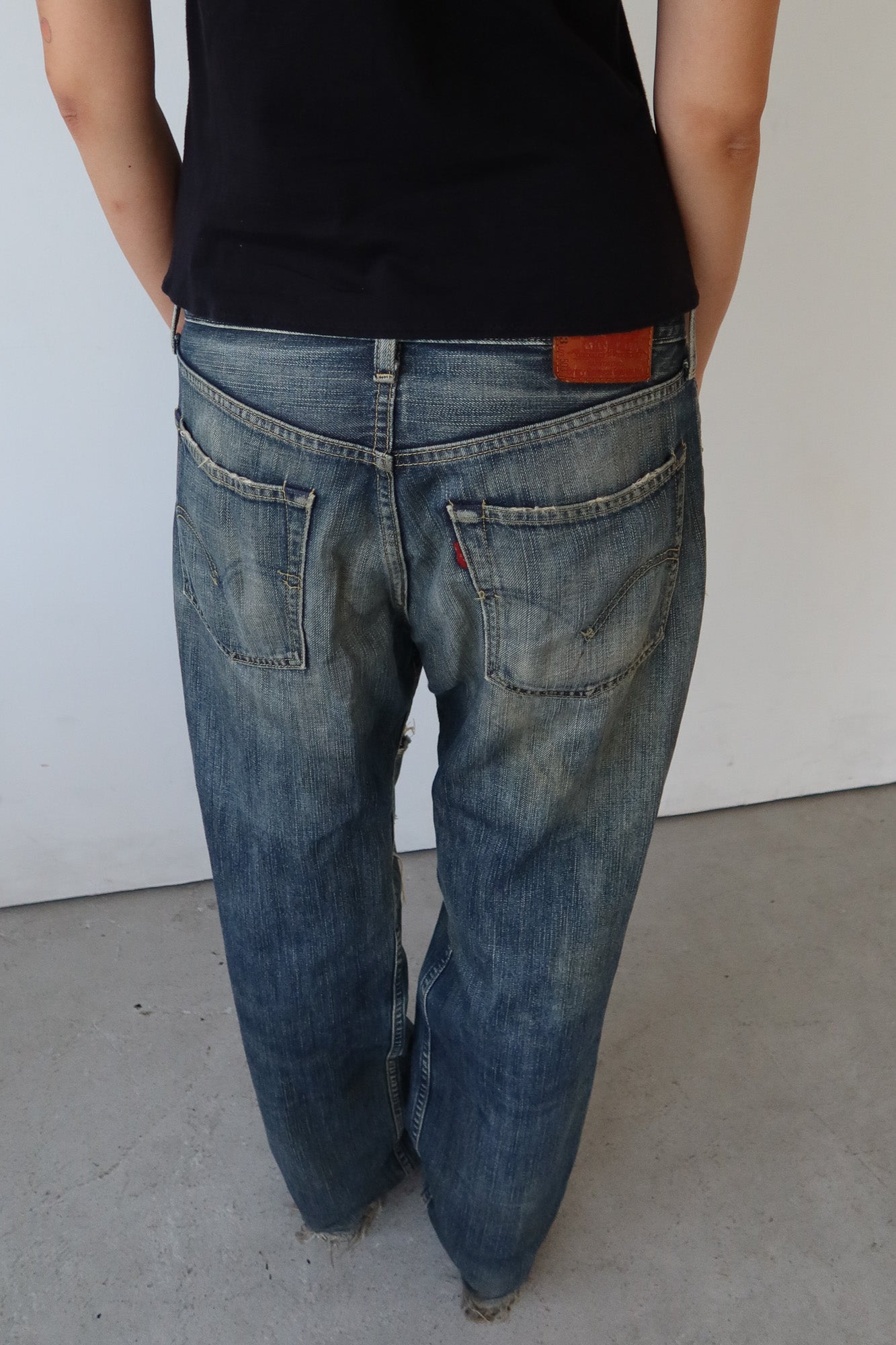 levi's | distressed jeans