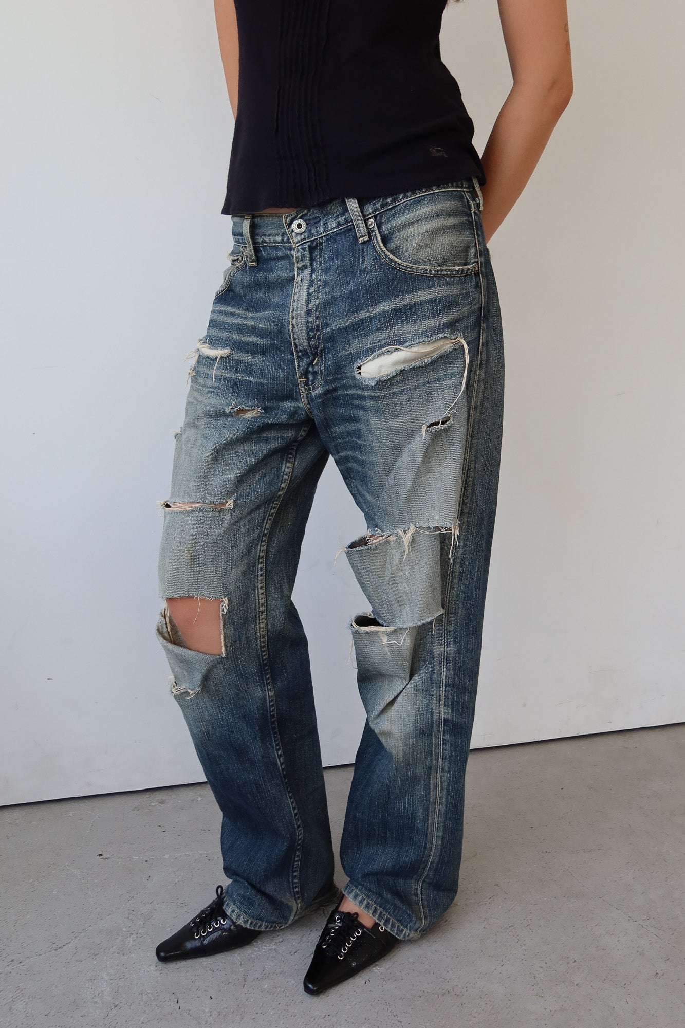 levi's | distressed jeans
