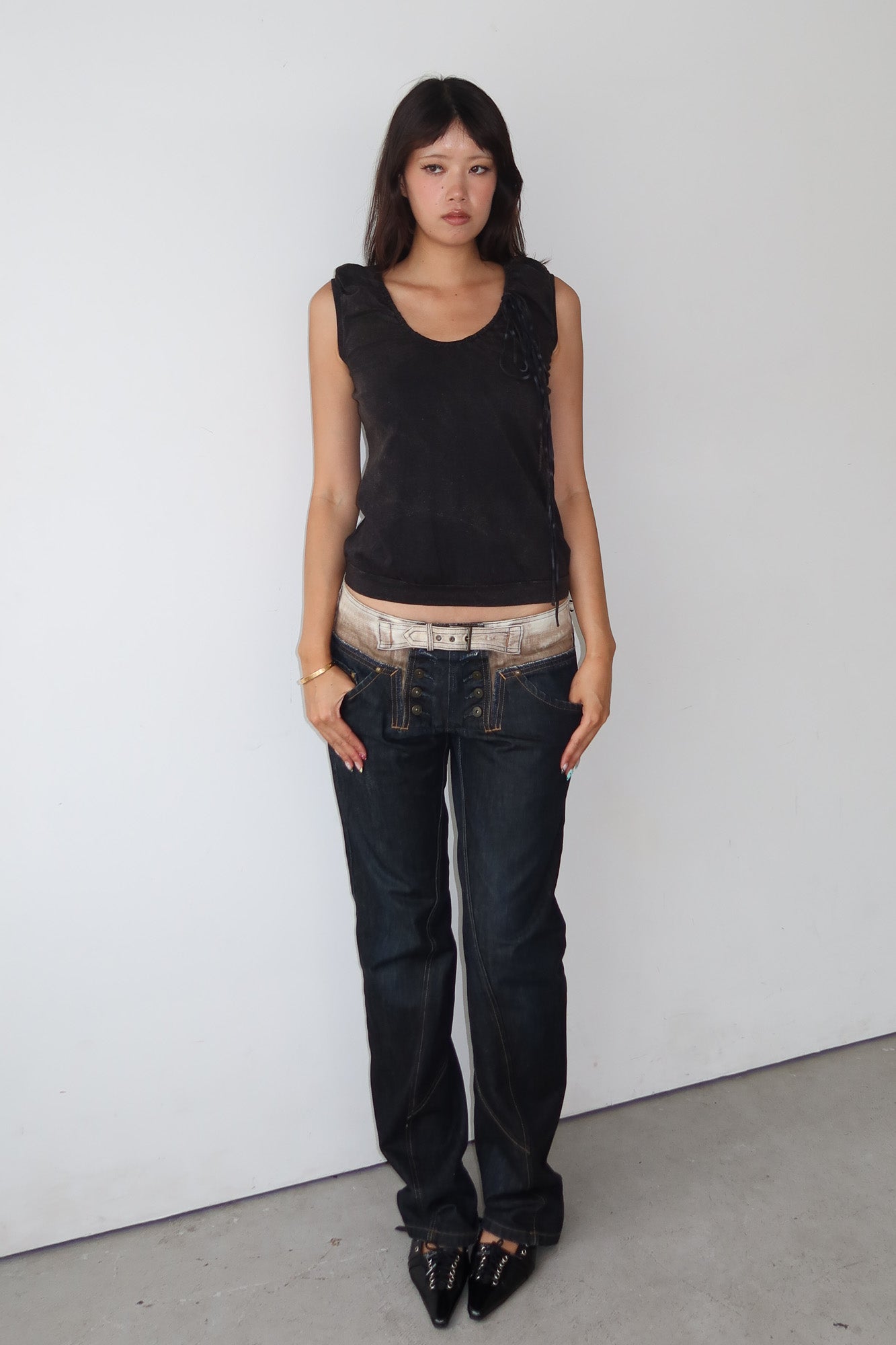abahouse devinette | ruched drawstring top