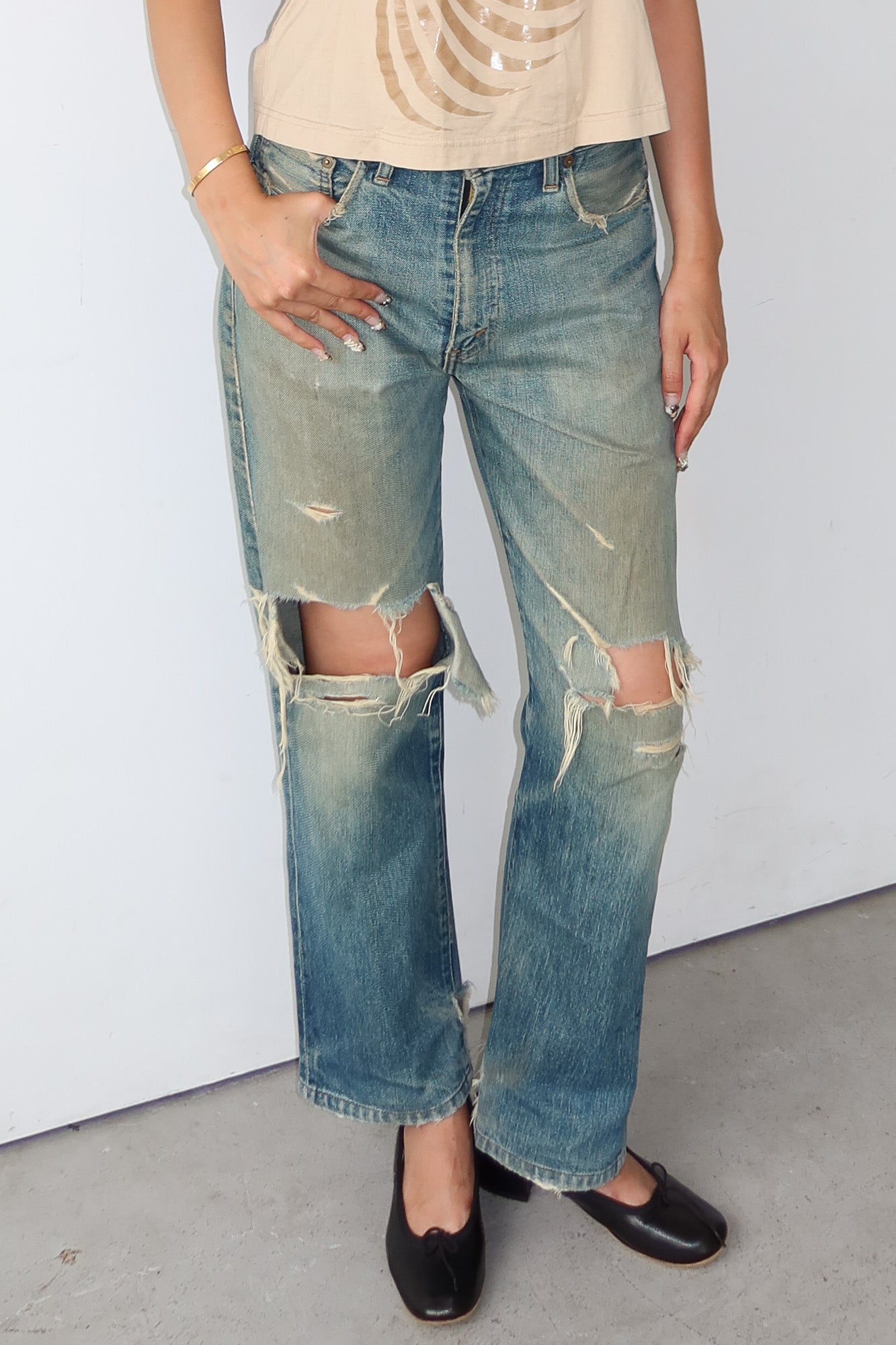 levi's | distressed jeans