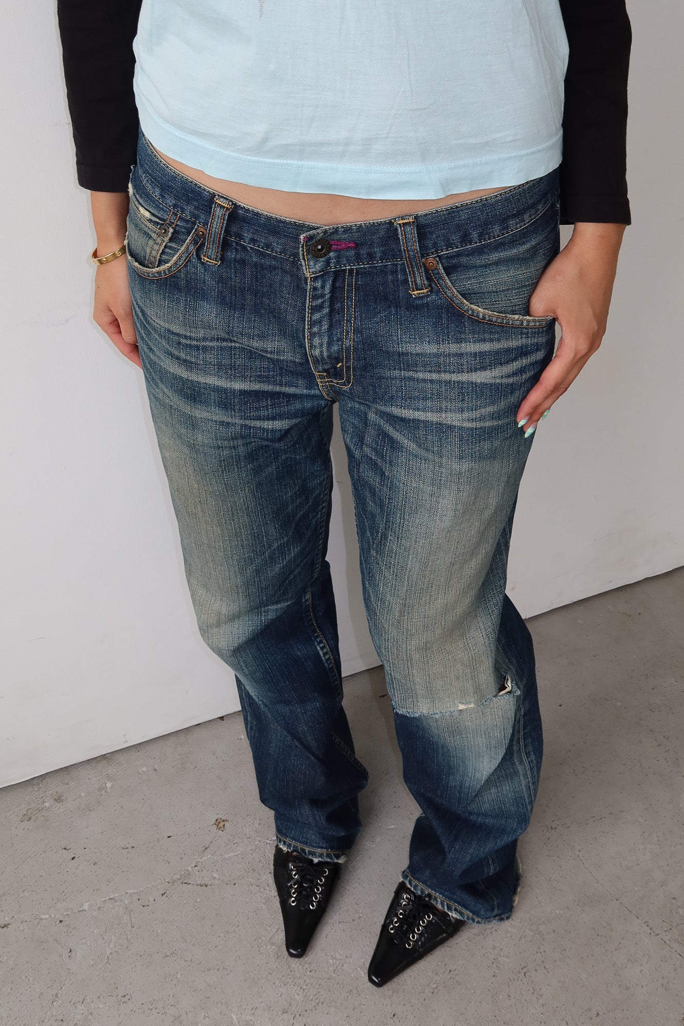levi's | distressed jeans