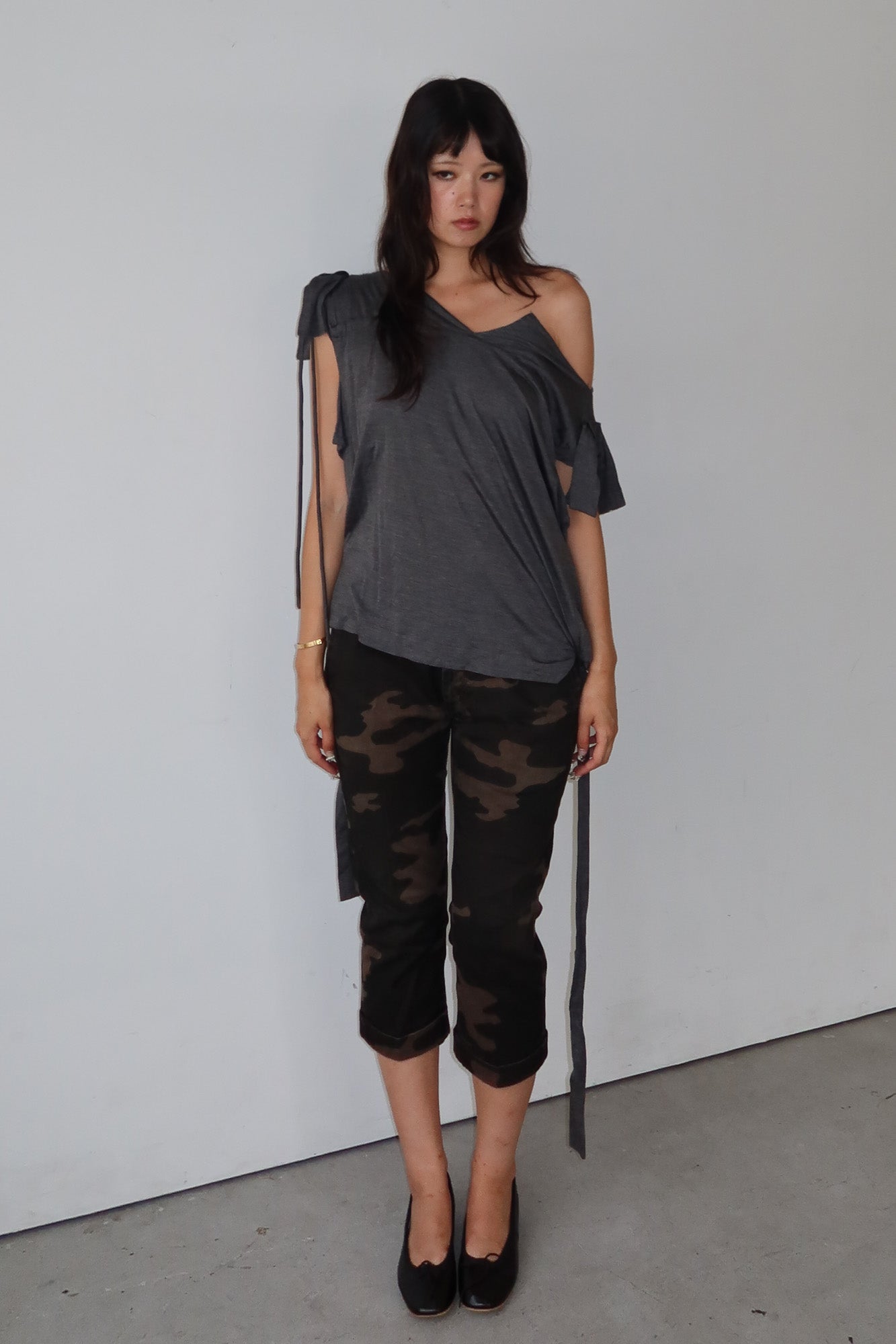 notify | camo capris