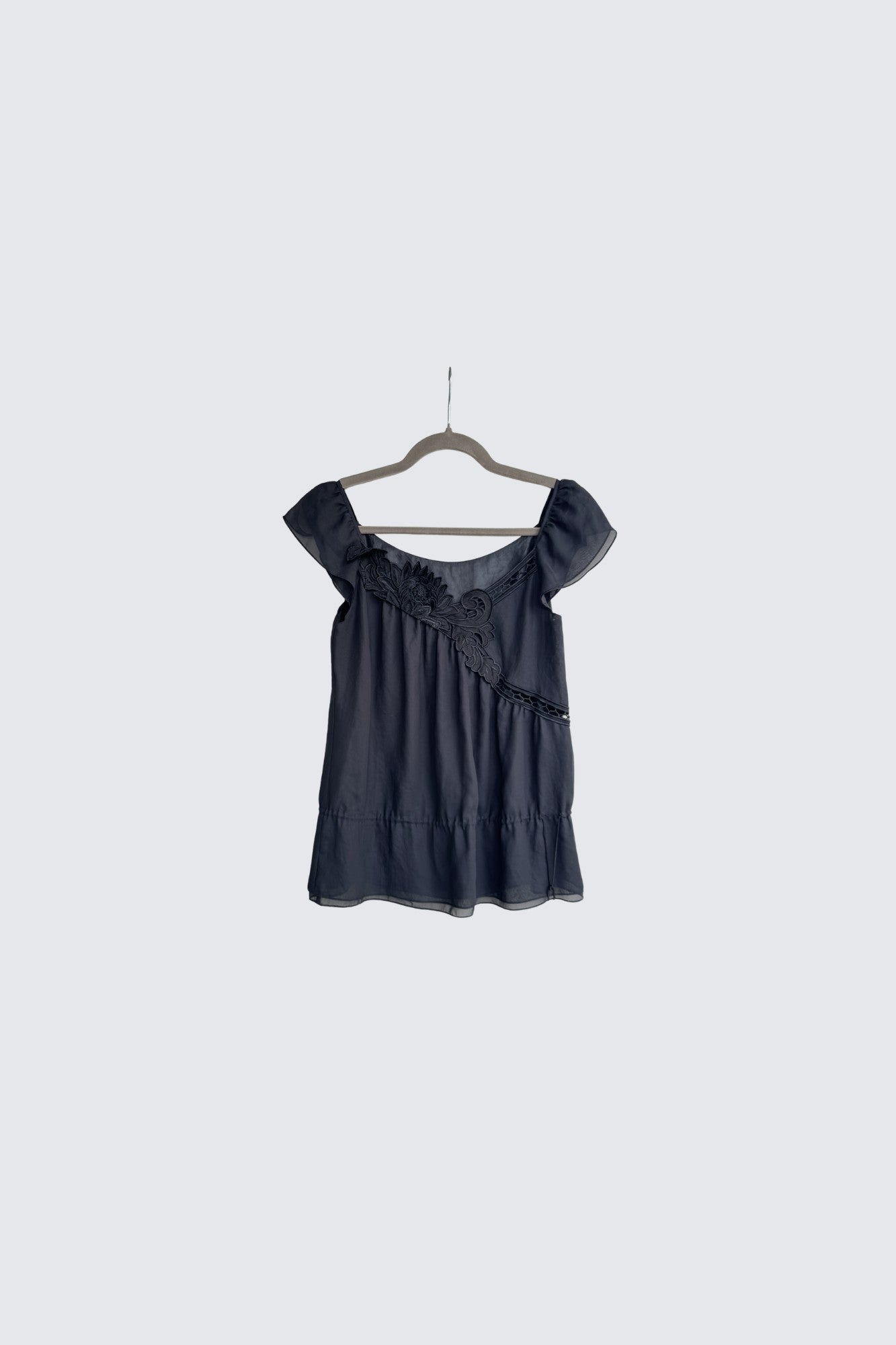 vivienne tam | floral appliqué top