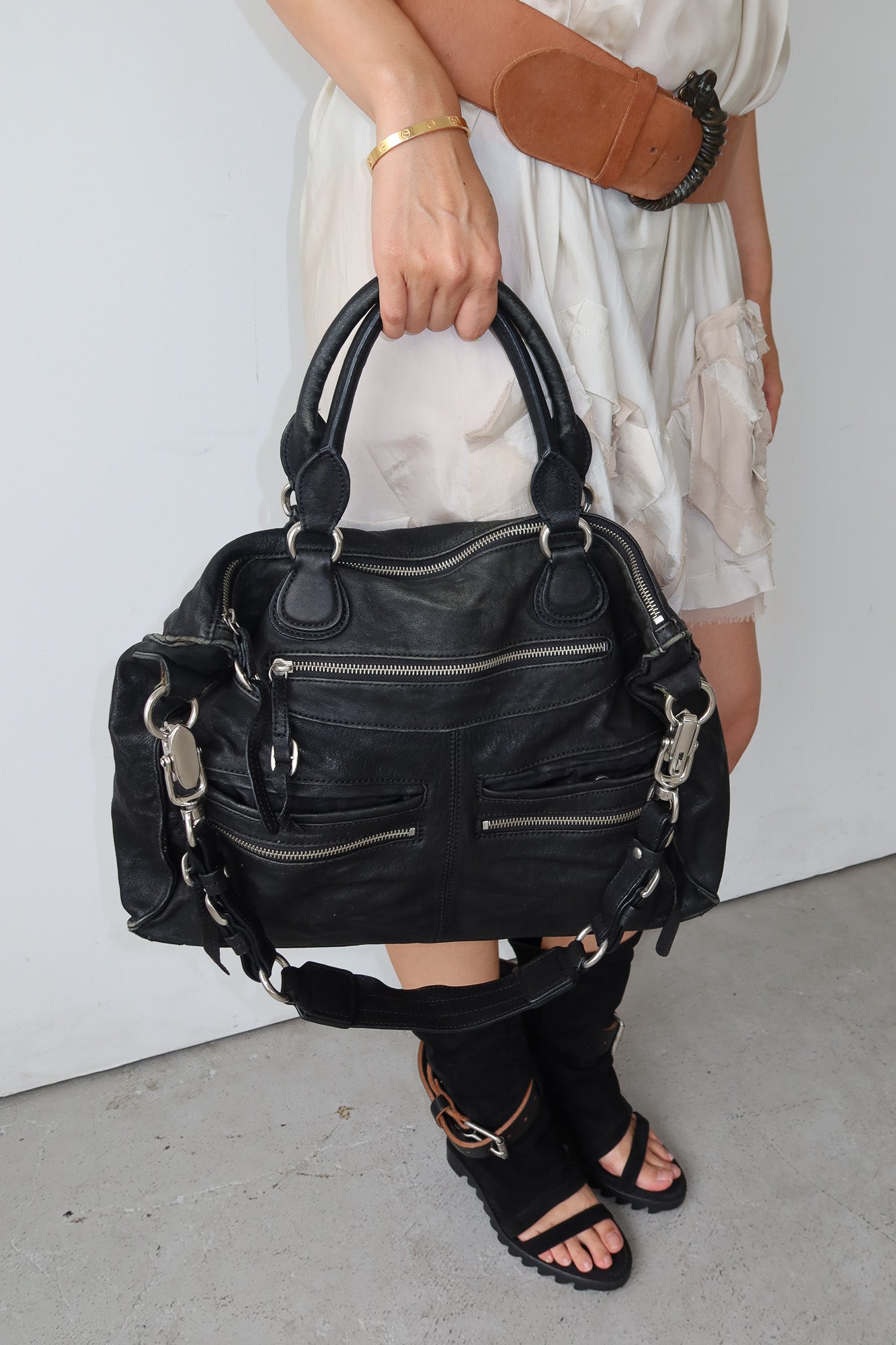 multi pocket leather shoulder bag